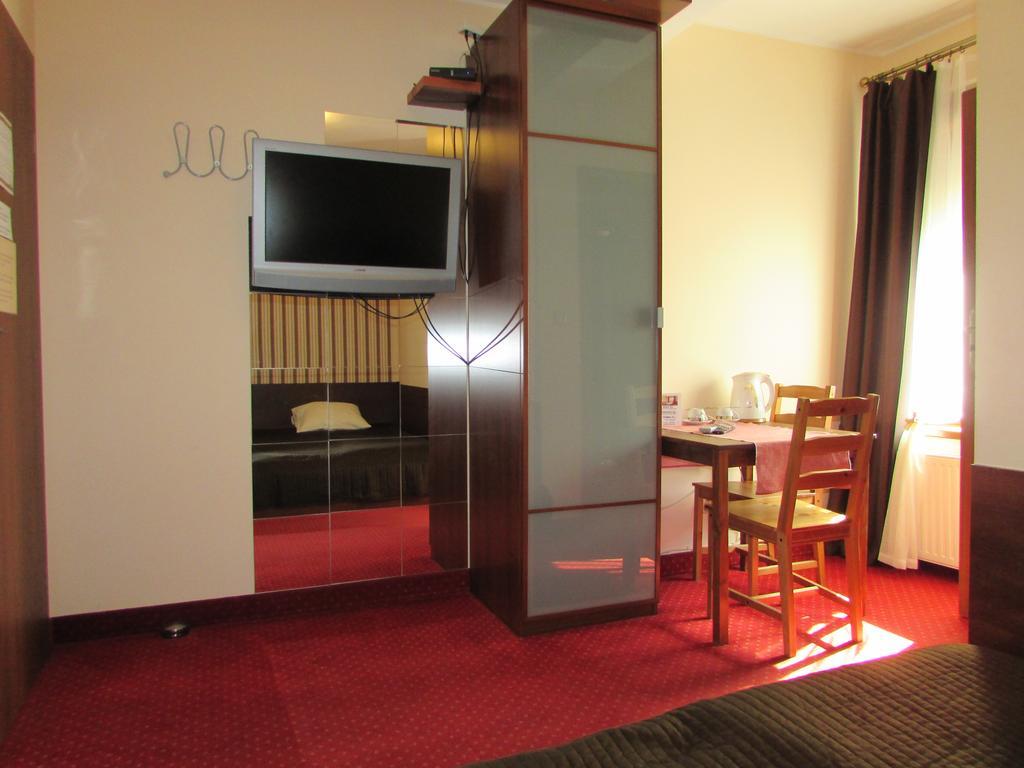 Villa Ventana Poznan City Free Parking Sniadanie W Cenie Room photo